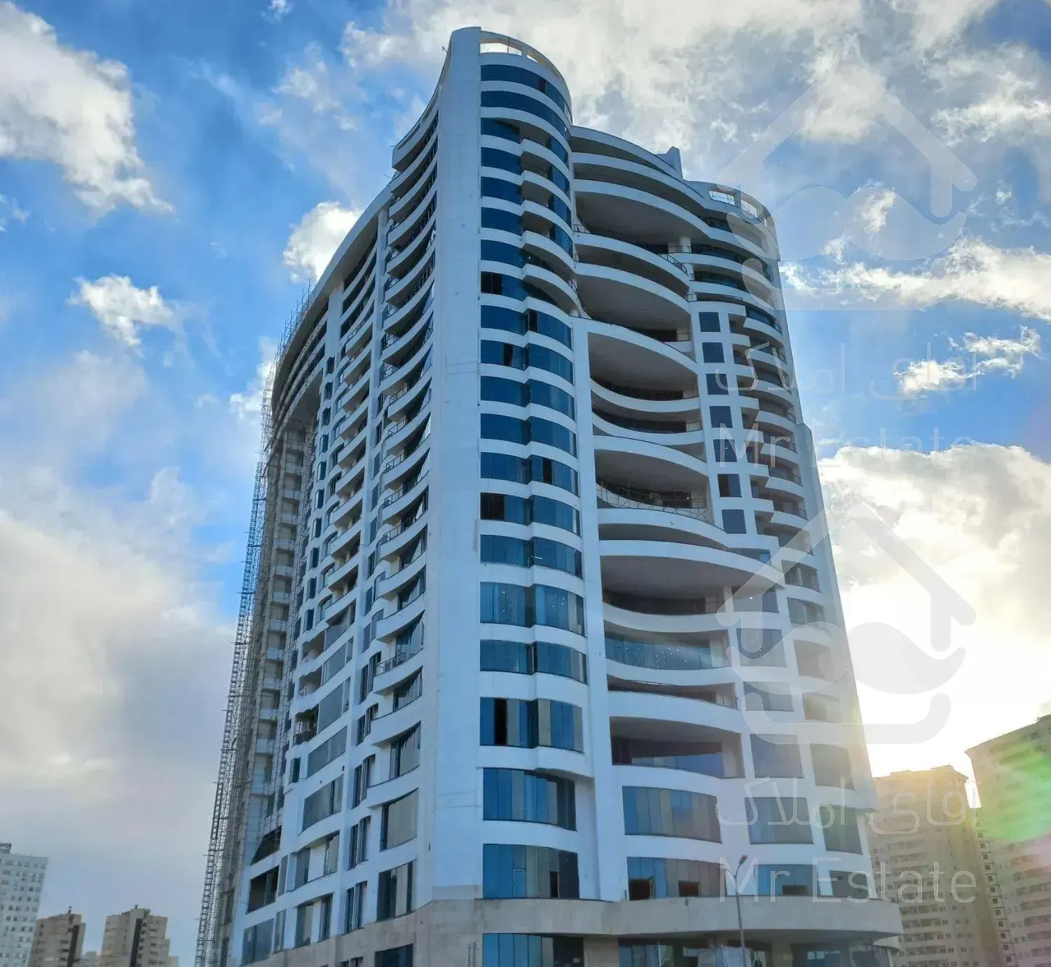 واحد اداری در برج فاخر لکسون ۱۴۹ متر