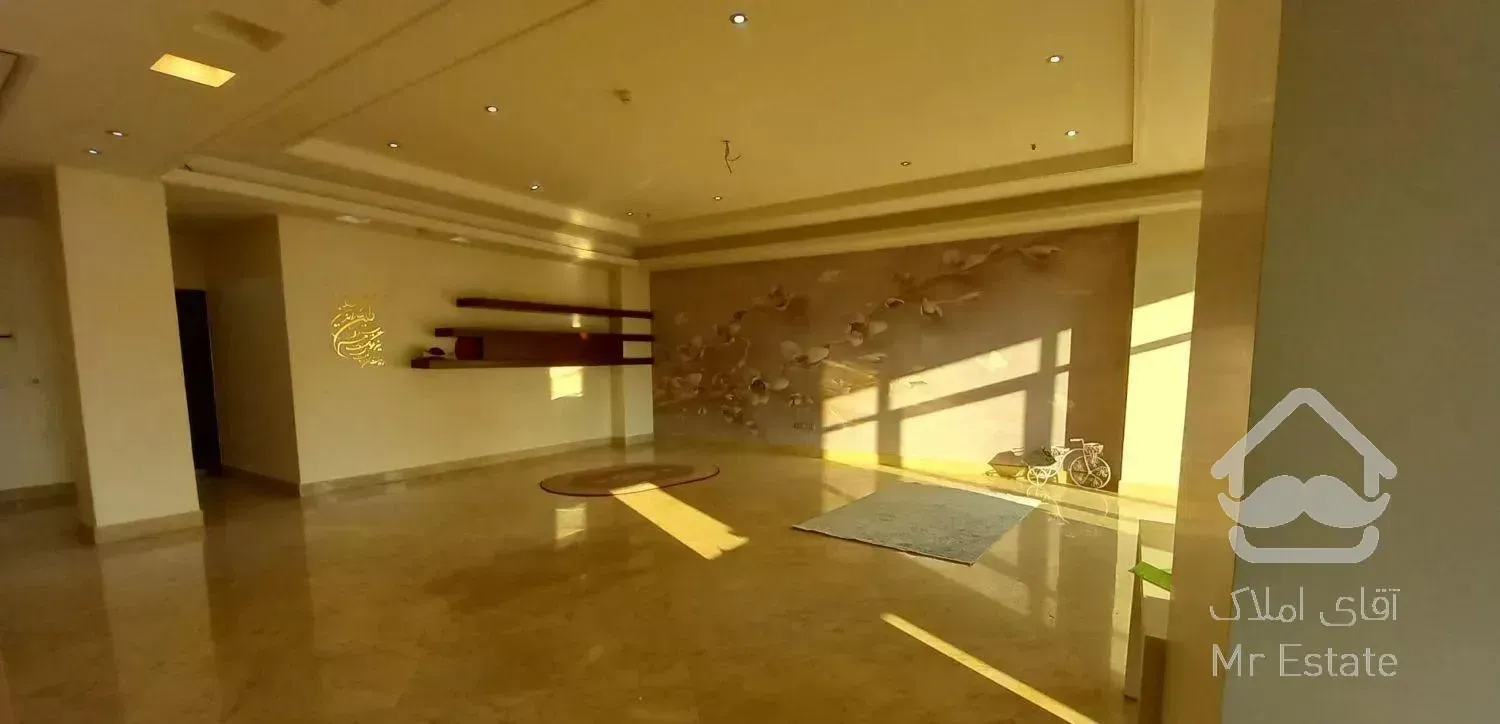 آپارتمان ۱۷۵متر/۳خواب/گلستانها/۲پارکینگ فول فرنیش