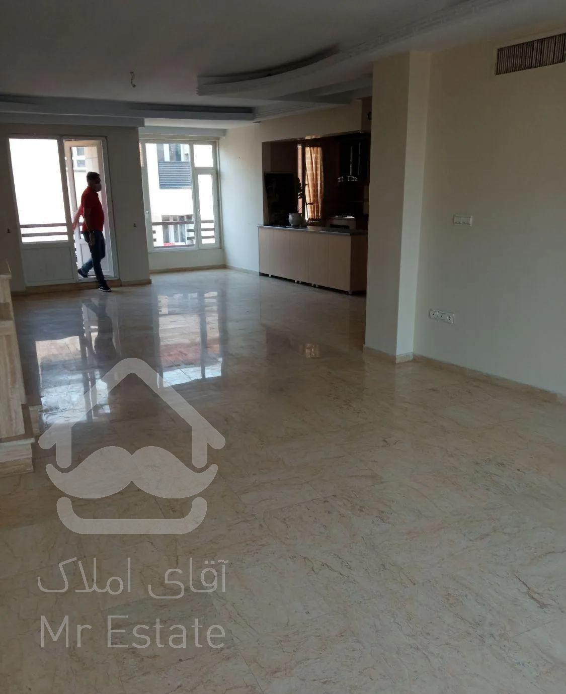 آپارتمان ۱۳۰ متری دوخواب /اوین/تراس ویو دار