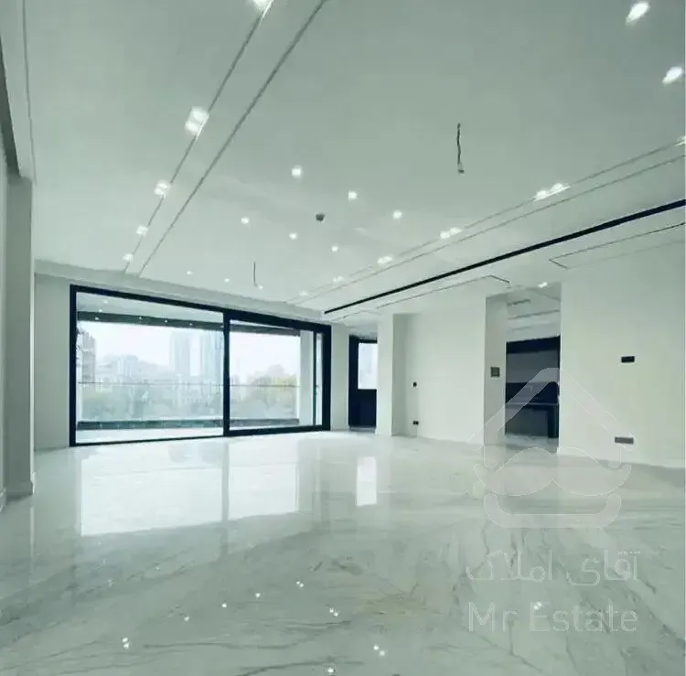 ۱۱۴متر/تک واحدی/نوساز/ویو ابدی/قابل تهاتر