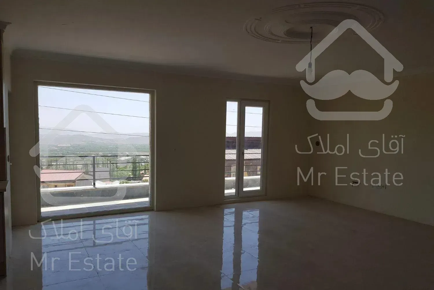 ویلا۳طبقه،داخل بافت،۵۰۰متری درمحدوده دماوند