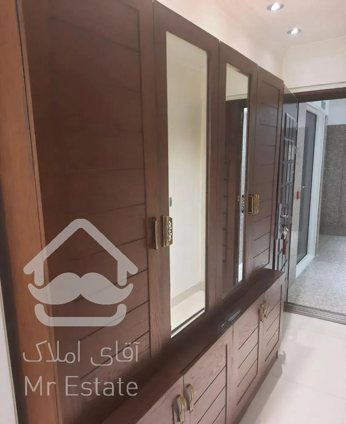 آپارتمان ۱۸۹ متری رهن و اجاره دیباجی