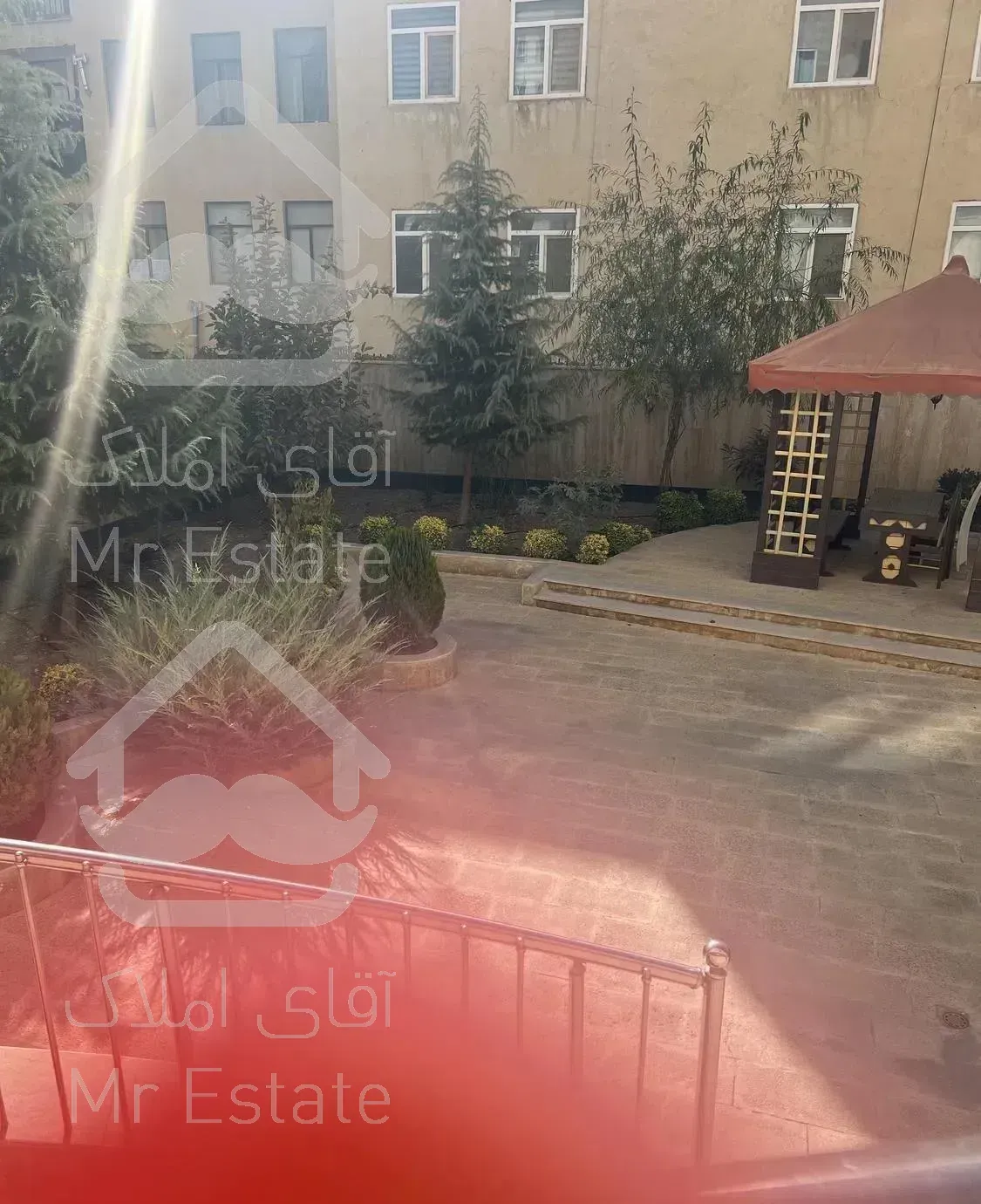 ۹۸ متر آپارتمان خوش نقشه/غرق نور/ لاله ها