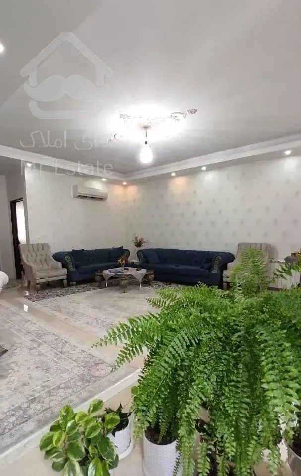 آپارتمان طبقه اول شهری خط کناره ساحل