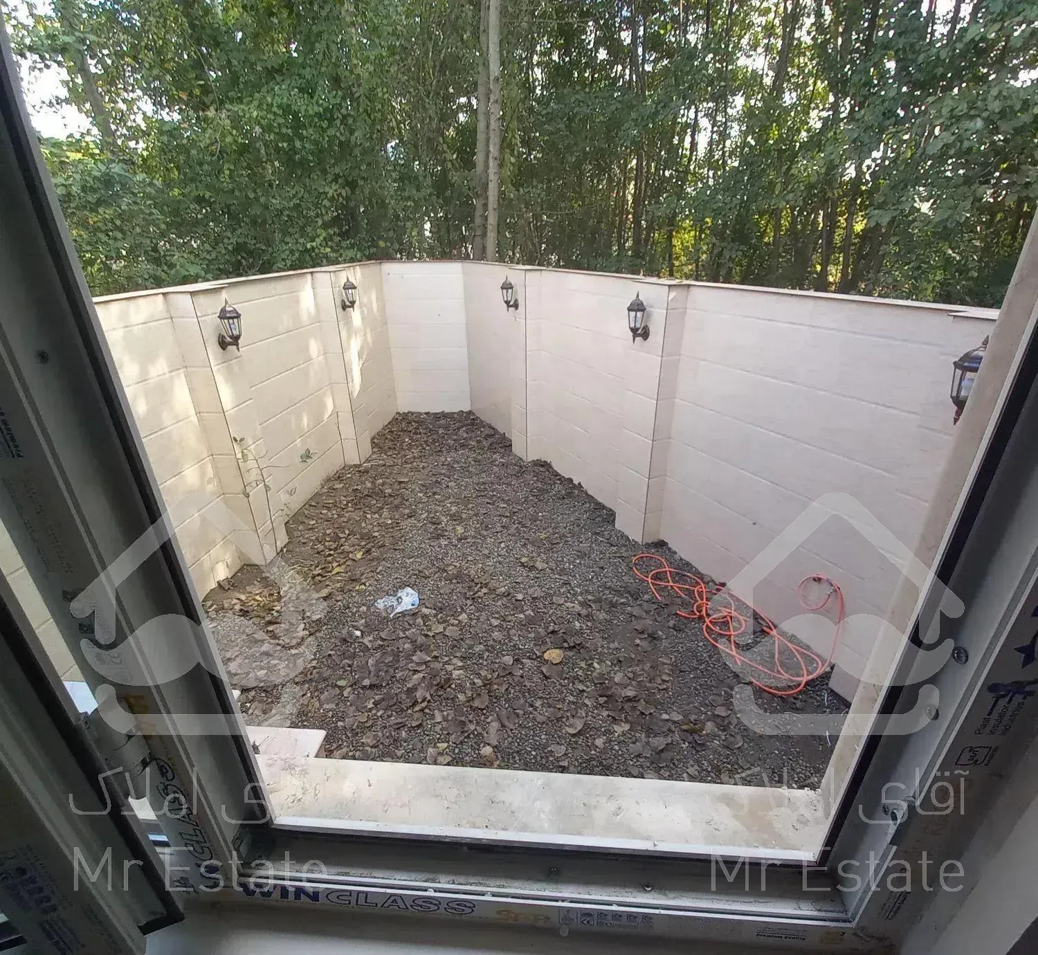 فروش ویلا ۲۰۰ متری شهری کلید نخورده