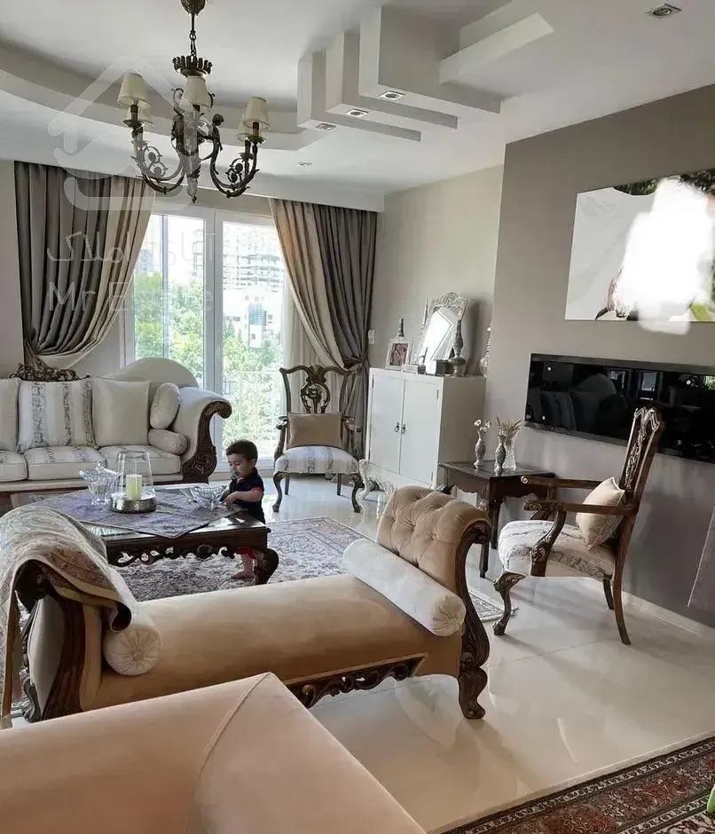 ۲۳۰ متر سرمایه گذاری