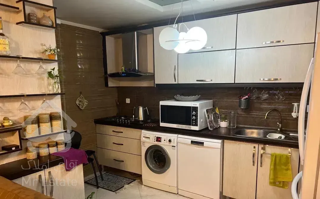 ۱۰۰ متر فول امکانات ۲ خواب خوشگل خوش نقشه پر نور