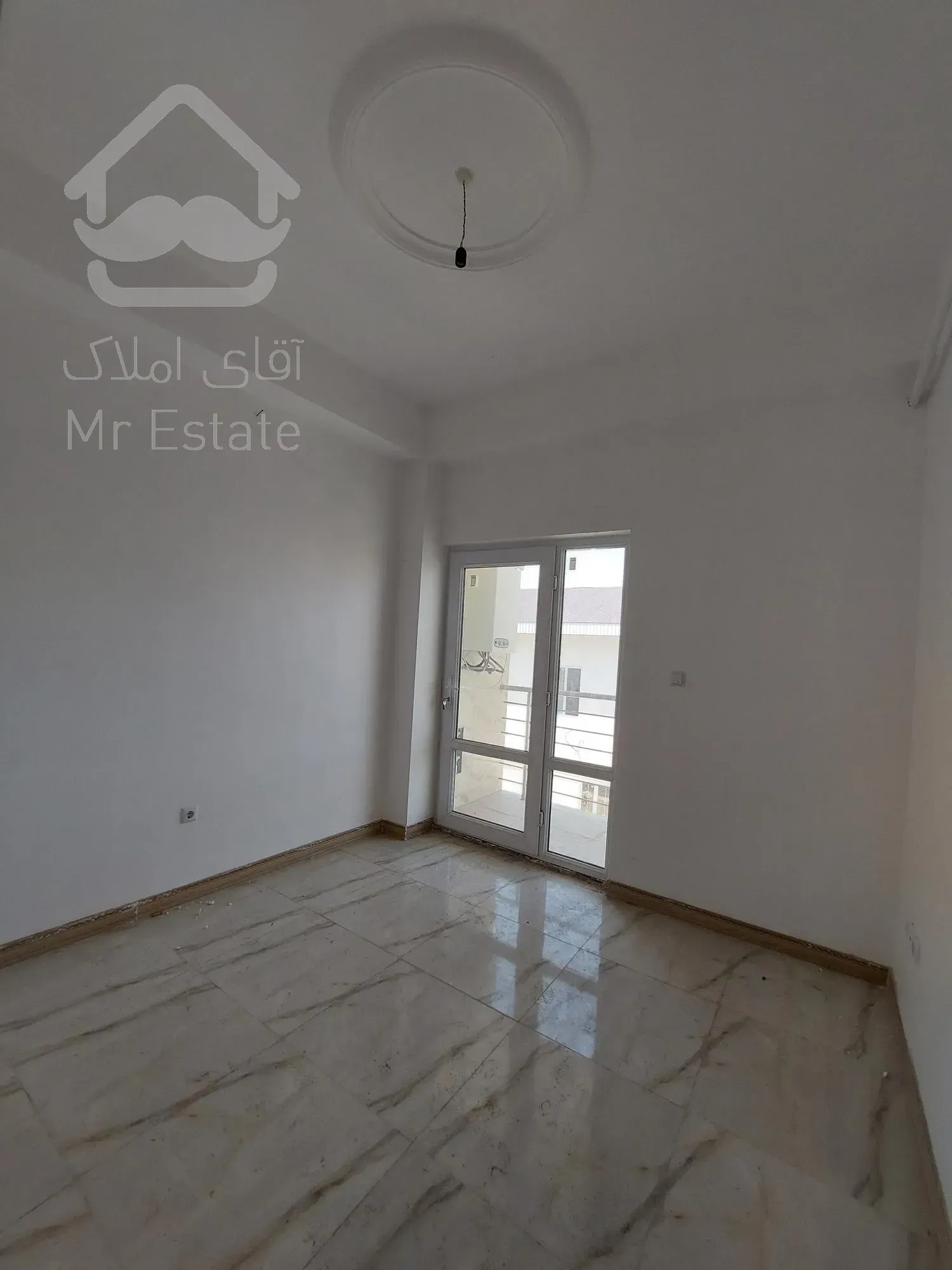 آپارتمان نوساز کلید نخورده