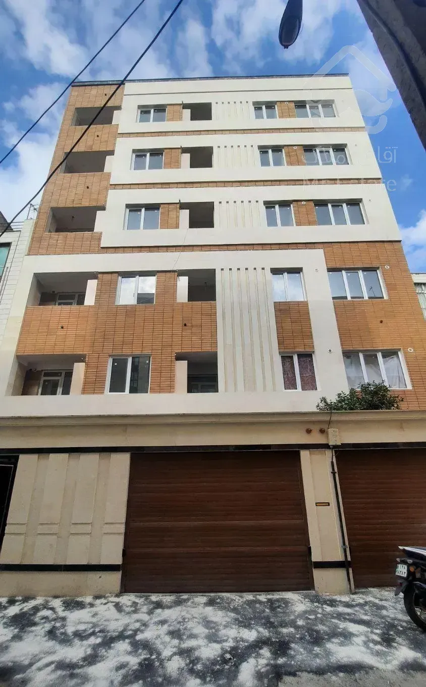 فروش آپارتمان ۸۲ متری ۲ خوابه در خیابان محبی