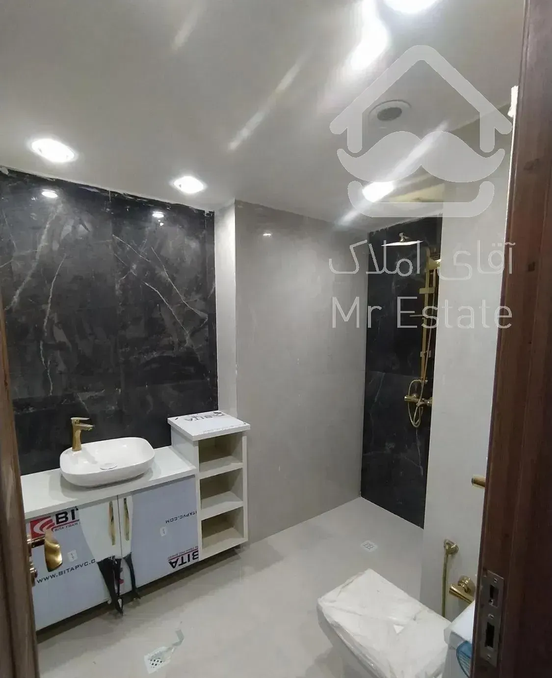 150متر برج برند منطقه ،نزدیک دریاچه