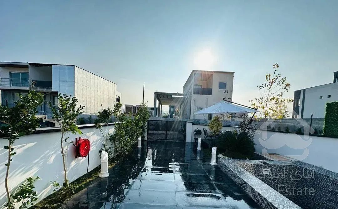 ویلا باغ استخردار 220 متری شهرکی سندتک‌برگ