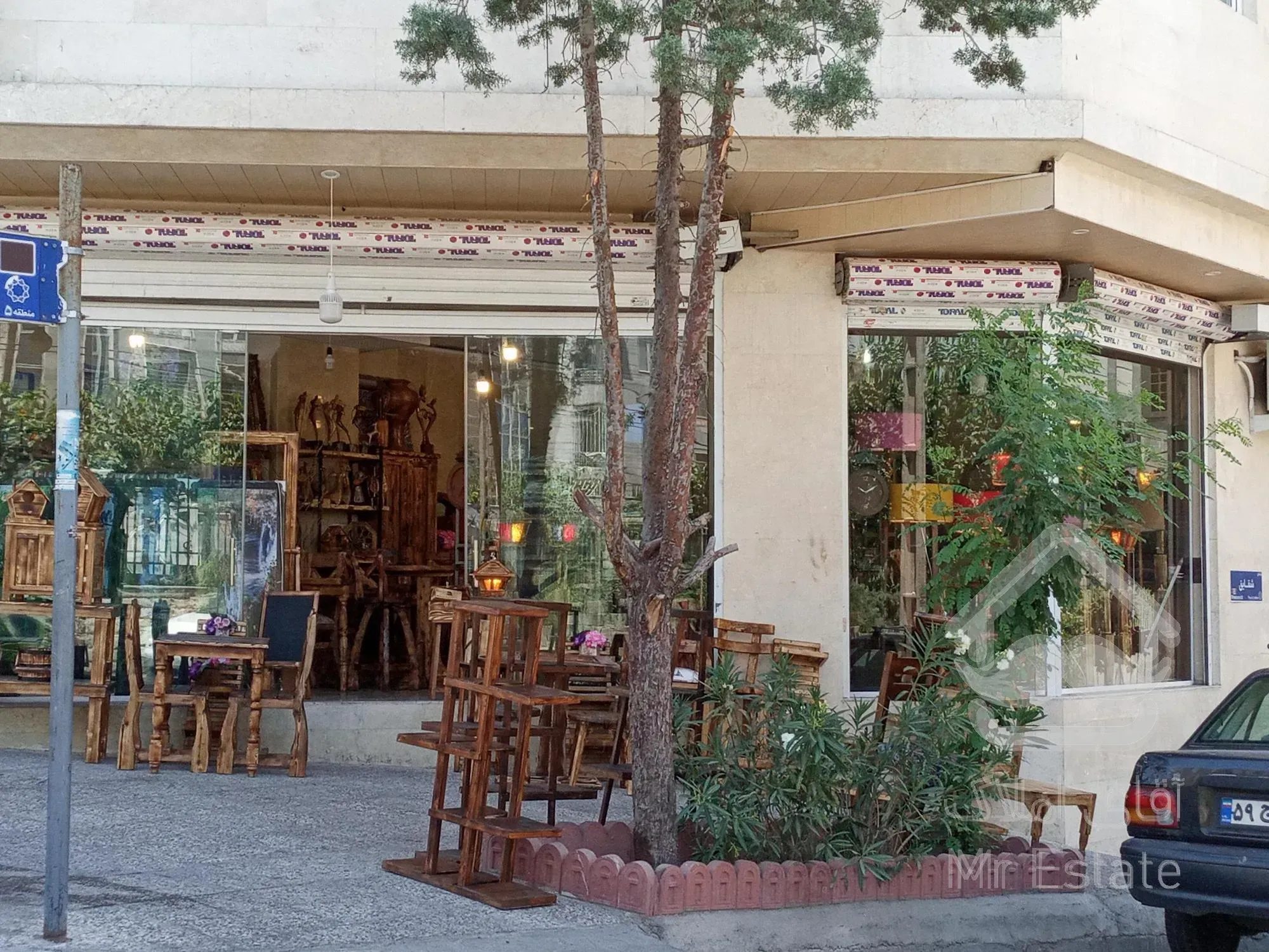 کد ۴۱ فروش ۵۰ متر مغازه بر اصلی