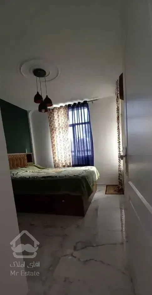 ۱۰۰ متر دو خواب نوساز فول امکانات غرق نور