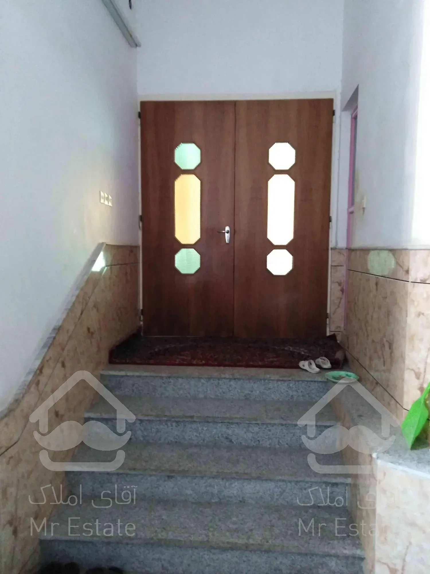 منزل فروشی دو طبقه مسکونی