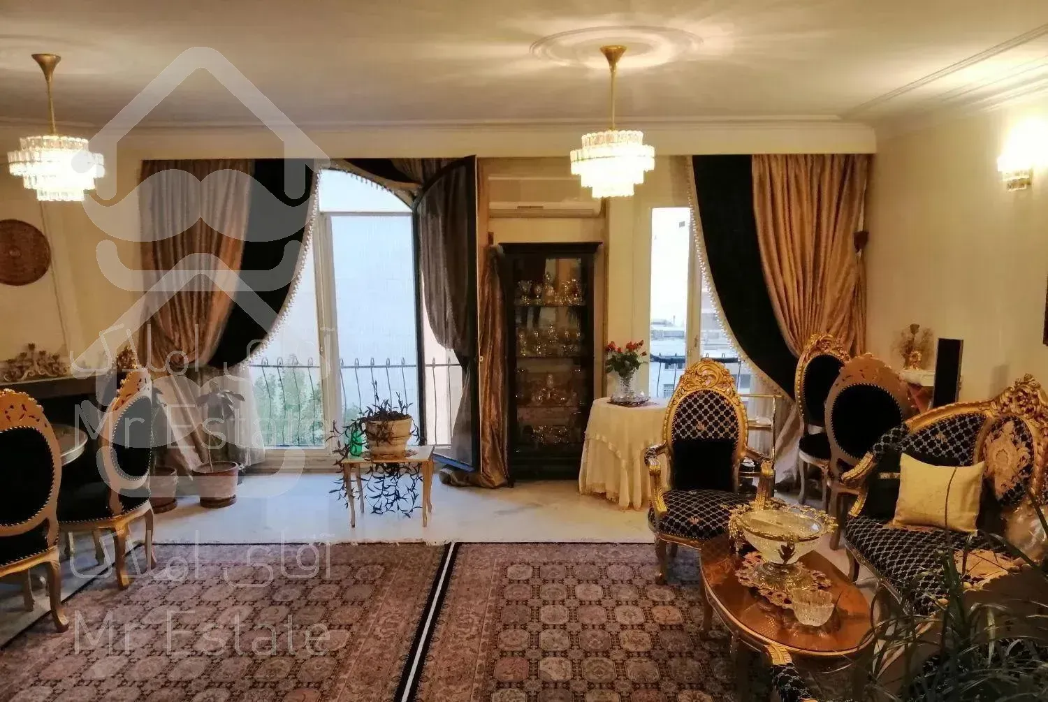 ضابطی ۹۸متر روبه آفتاب فروشنده