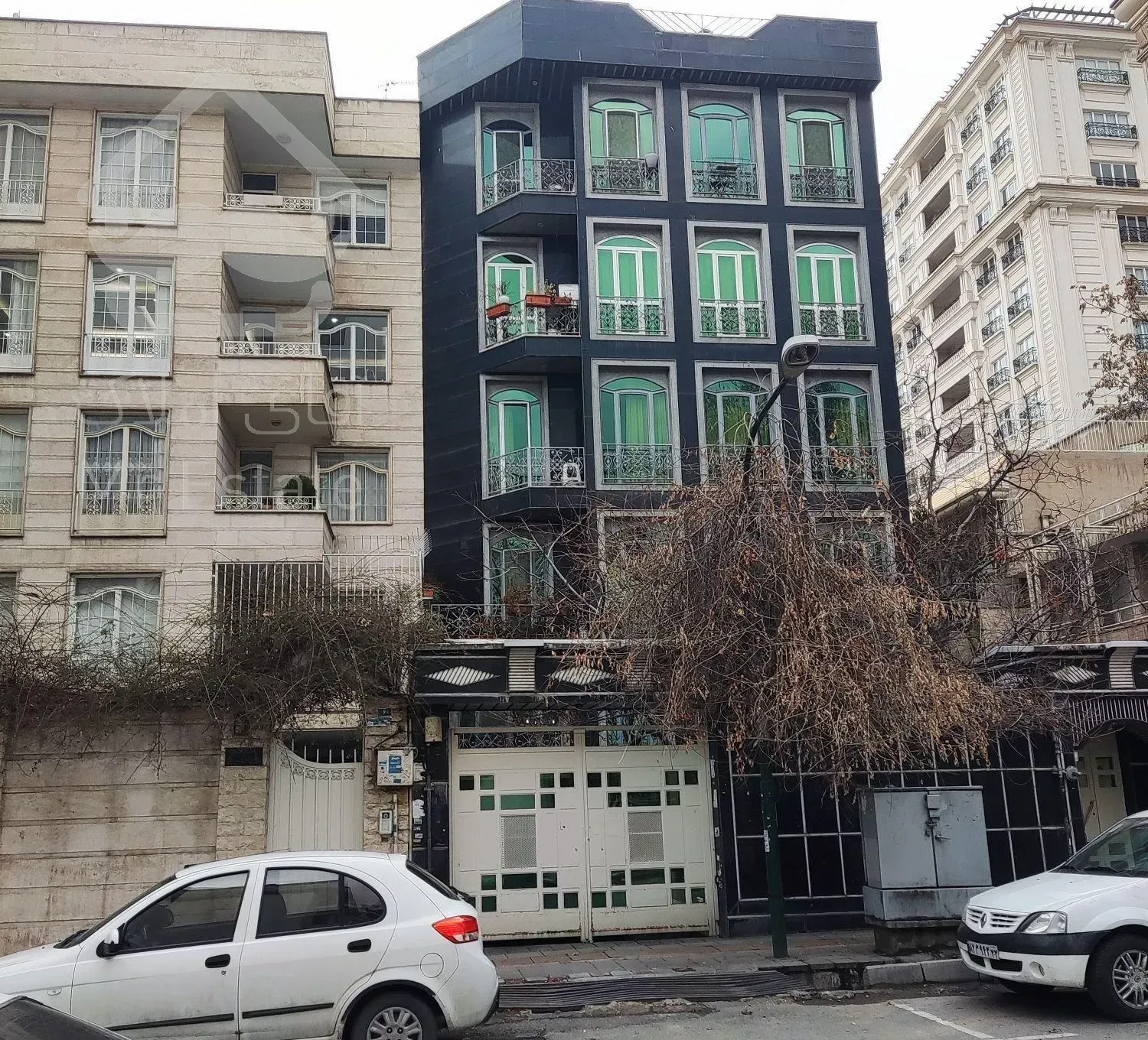 فروش آپارتمان ۱۵۵ متری ۳ خوابه در باغ فردوس