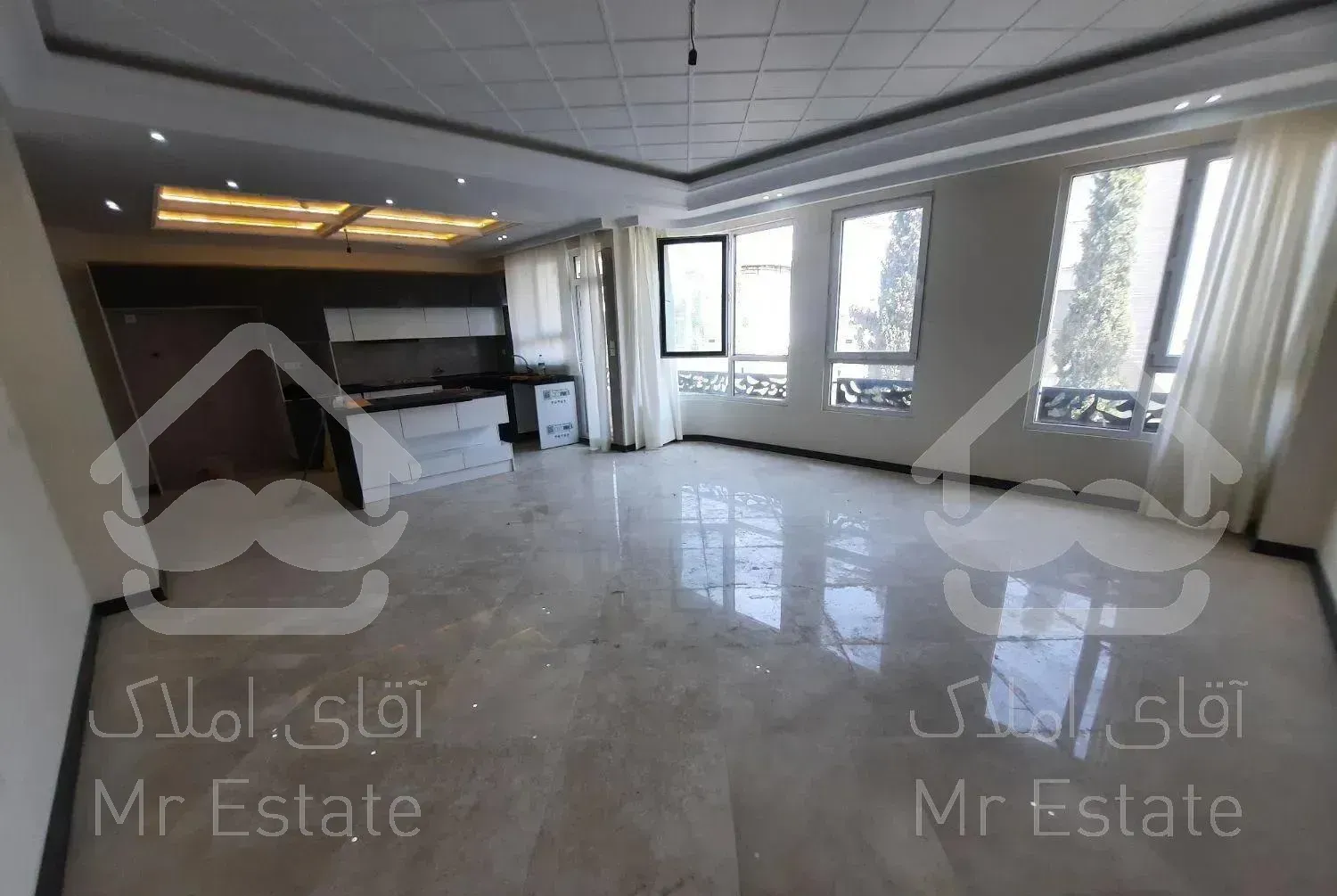 ۱۲۳ متر قلهک شریعتی کلید نخورده