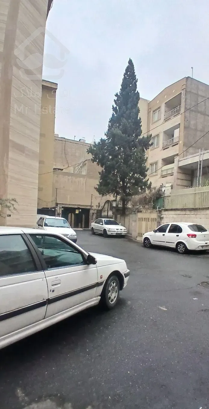 85متر تکواحدی طبقه دوم شادمهر/زینلیان