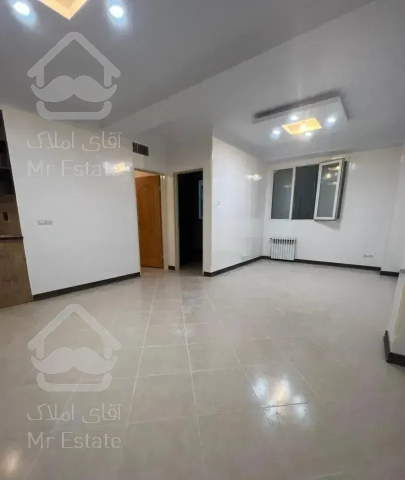 ۵۹متر در بریانک شرقی زیر همکف آسانسور دار