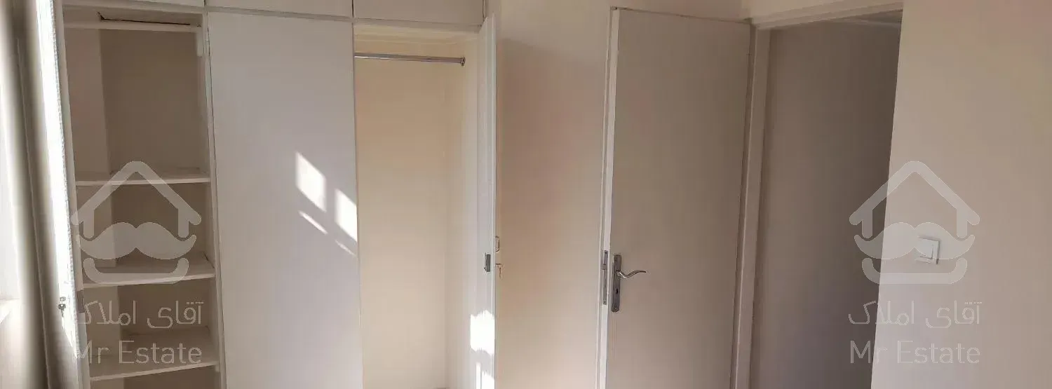 آپارتمان شهرک مخابرات ۱۳۰متری