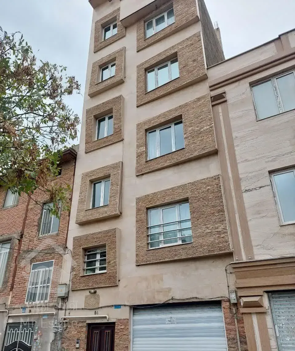 آپارتمان ۷۰متر، تک واحدی، با پارکینگ اصلی