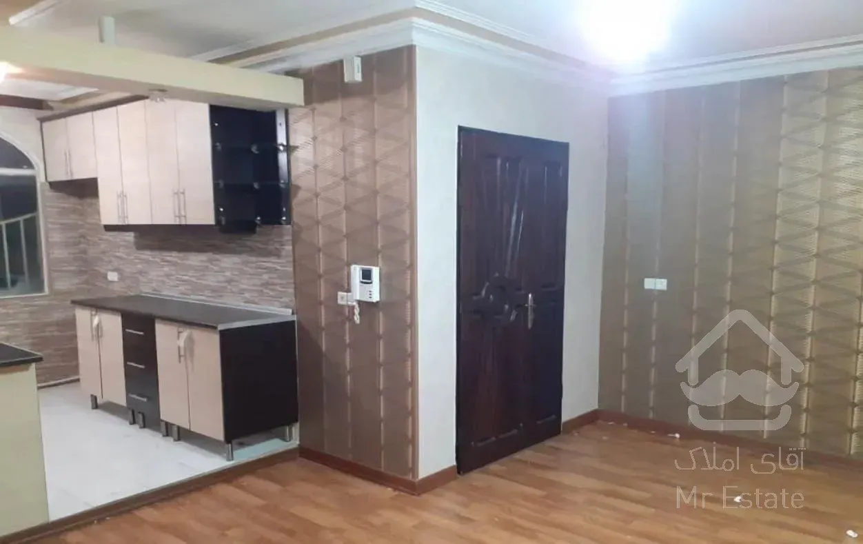 ۷۱متری تکواحدی با پارکینگ