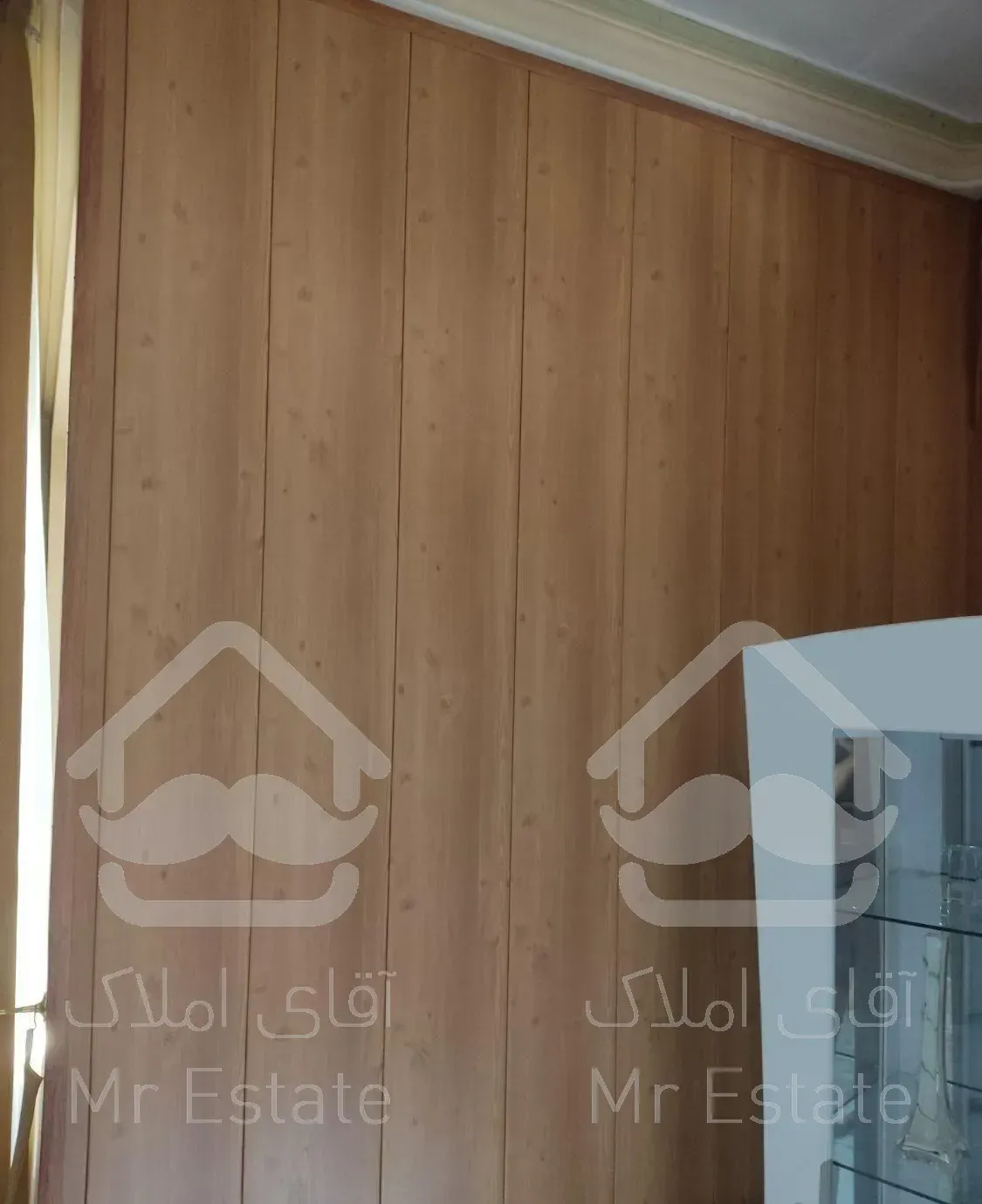 نقاش نصاب کاغذ و پرده