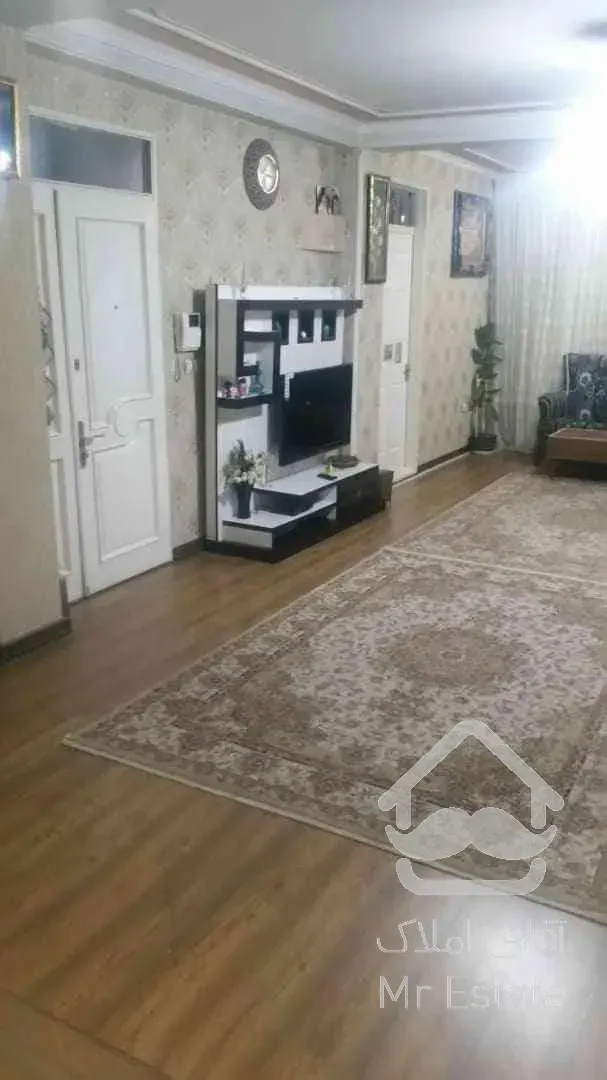 آپارتمان نزدیک ایل گلی