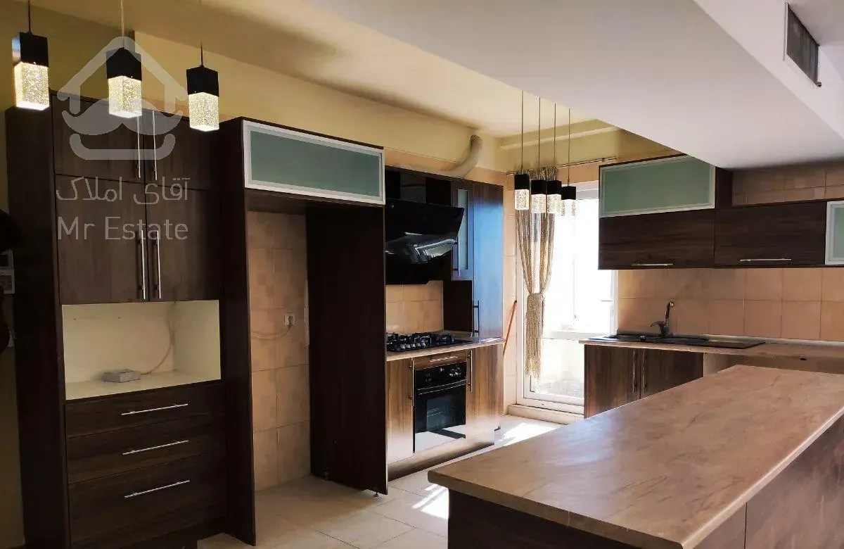 فاز۲محله ۳ طبقه ۷ جنوبی ۹۷ متری