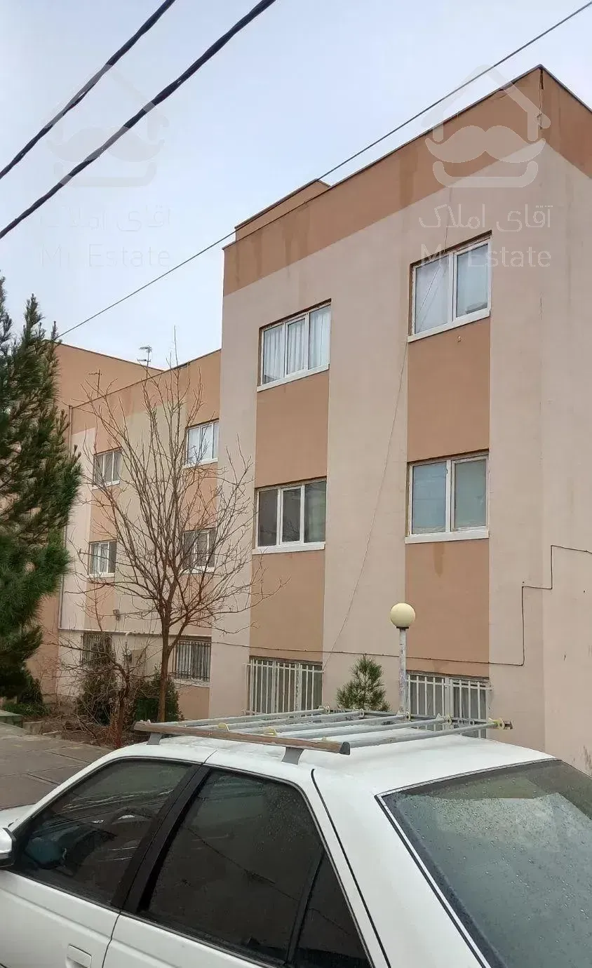 آپارتمان ۸۲متر دوخوابه طبقات