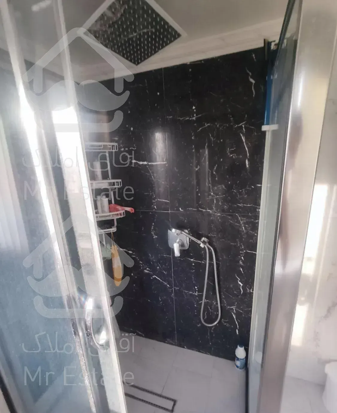 رهن و اجاره / 4 خوابه ( تراس دار ) فاز یک /188متری