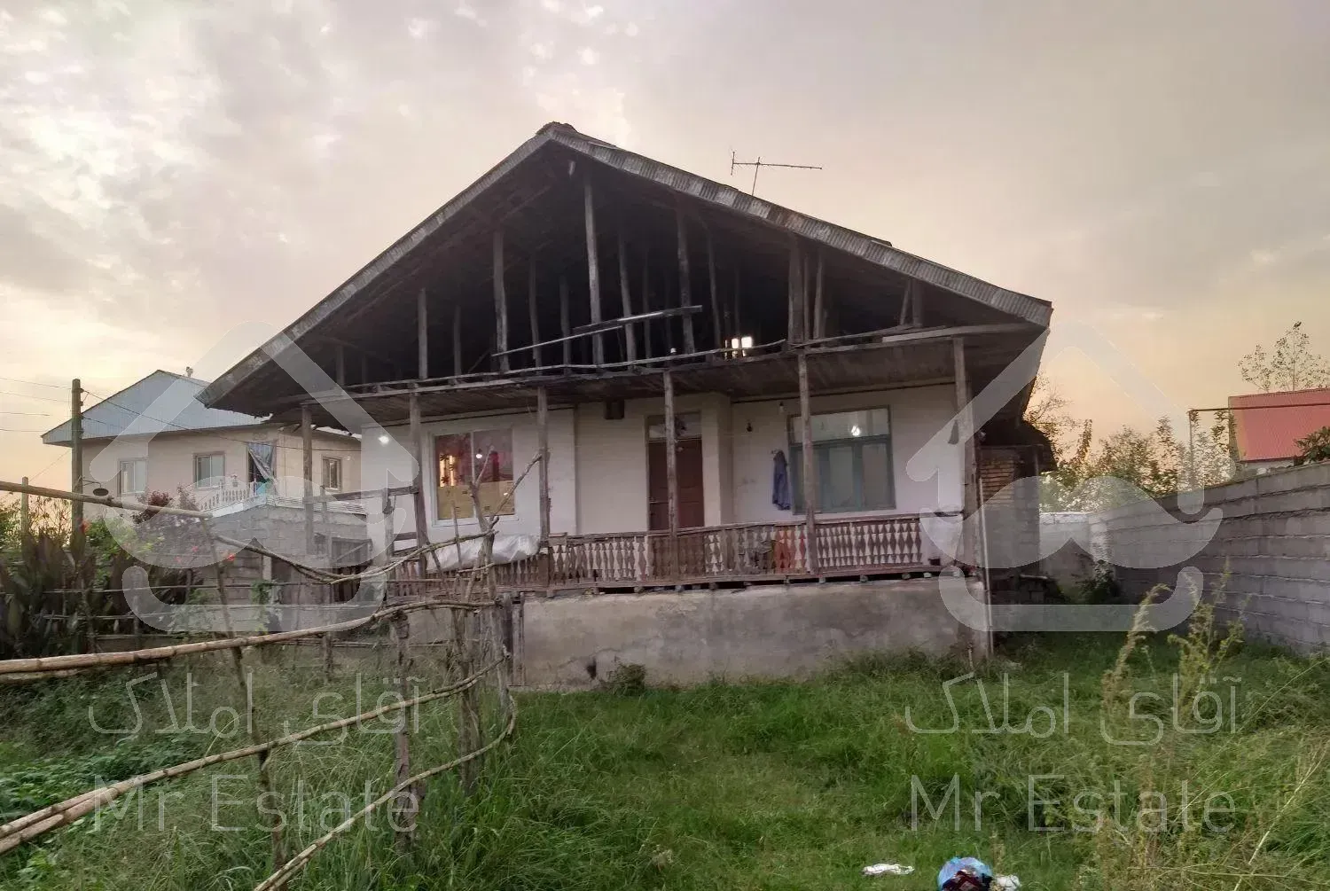 ویلا باغ 470متری نسق دار 100متربنای قدیمی