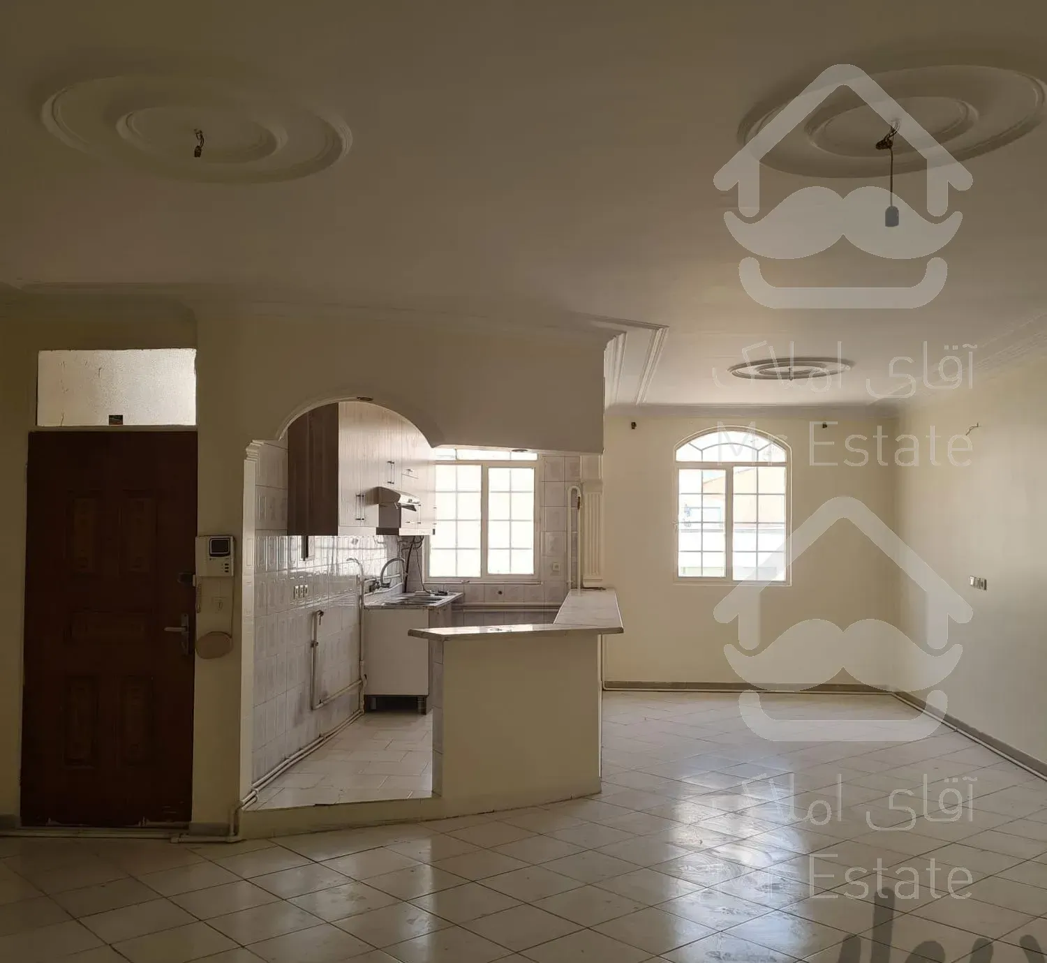 آپارتمان بازسازی شده ۱۰۰متری دسترسی متروشهدا،