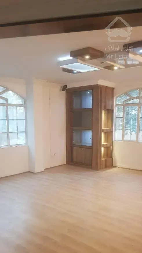 تابان/۱۱۰ متری/غرق نور