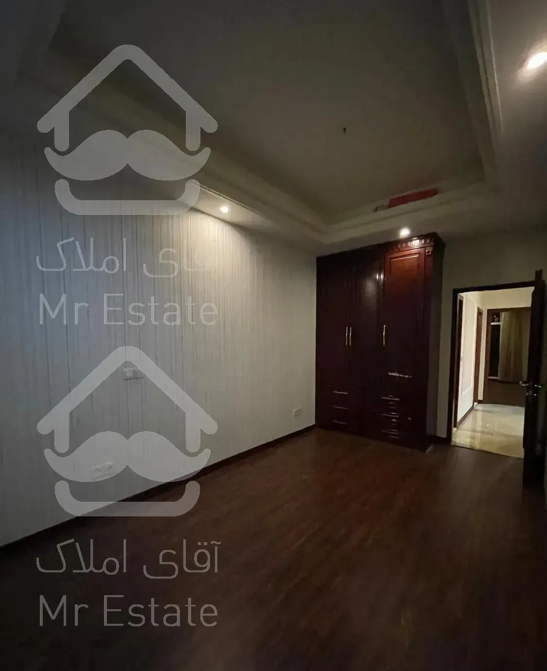 120متر/ هروی/ روف گاردن