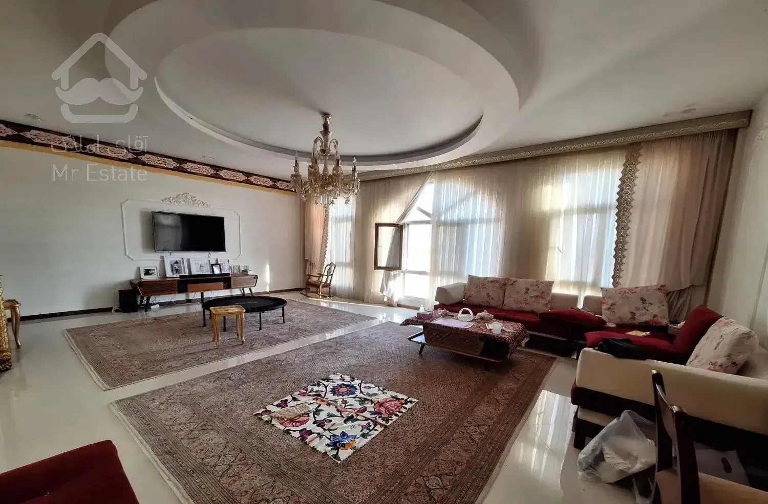 رهن آپارتمان ۱۳۰ متری ۳ خوابه در نیلوفر