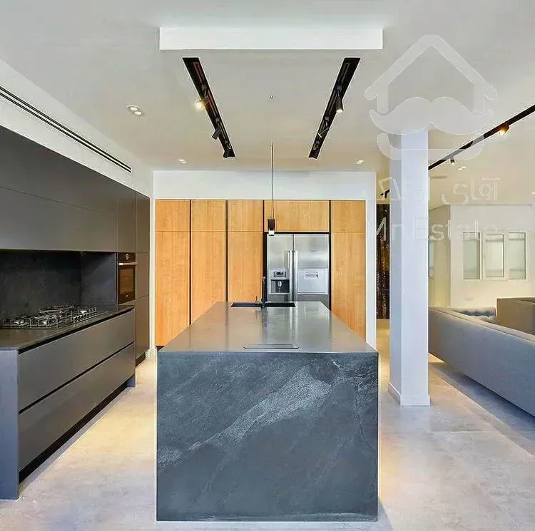 آجودانیه سپند، ۳۱۰ متر برج باغ کلاسیک