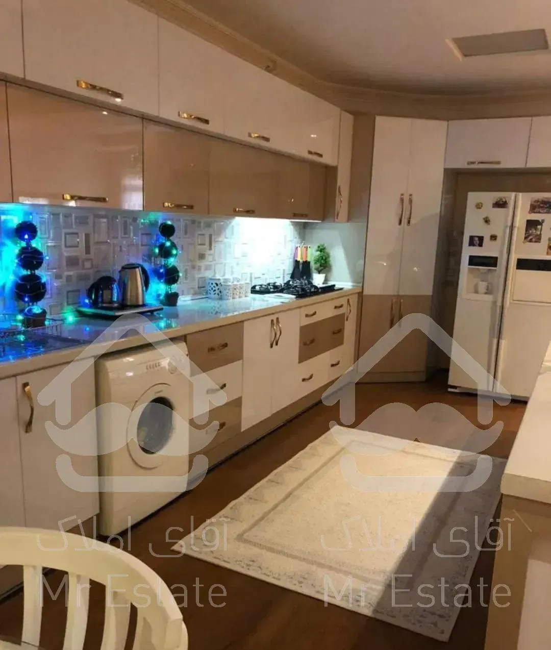 170 متر / سه خواب / واقع در گلستان ها