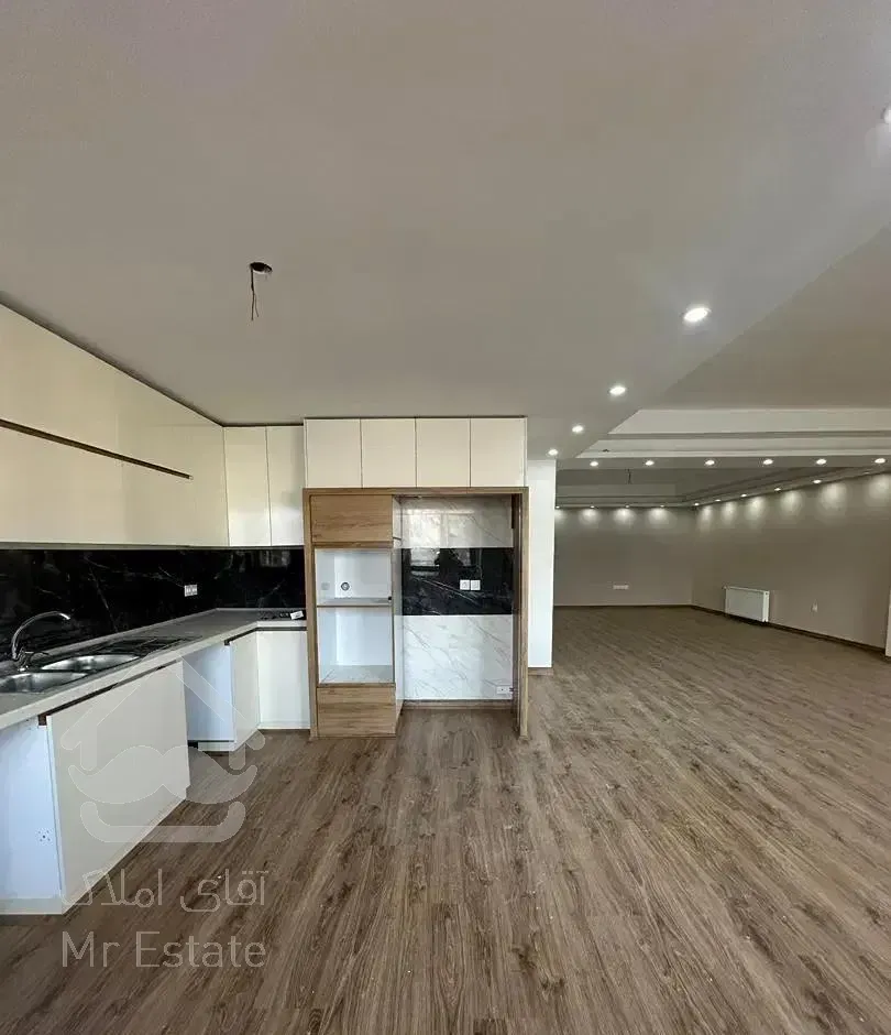 آپارتمان ۱۵۳متری (قیام، غیر اوقاف) کلید نخورده