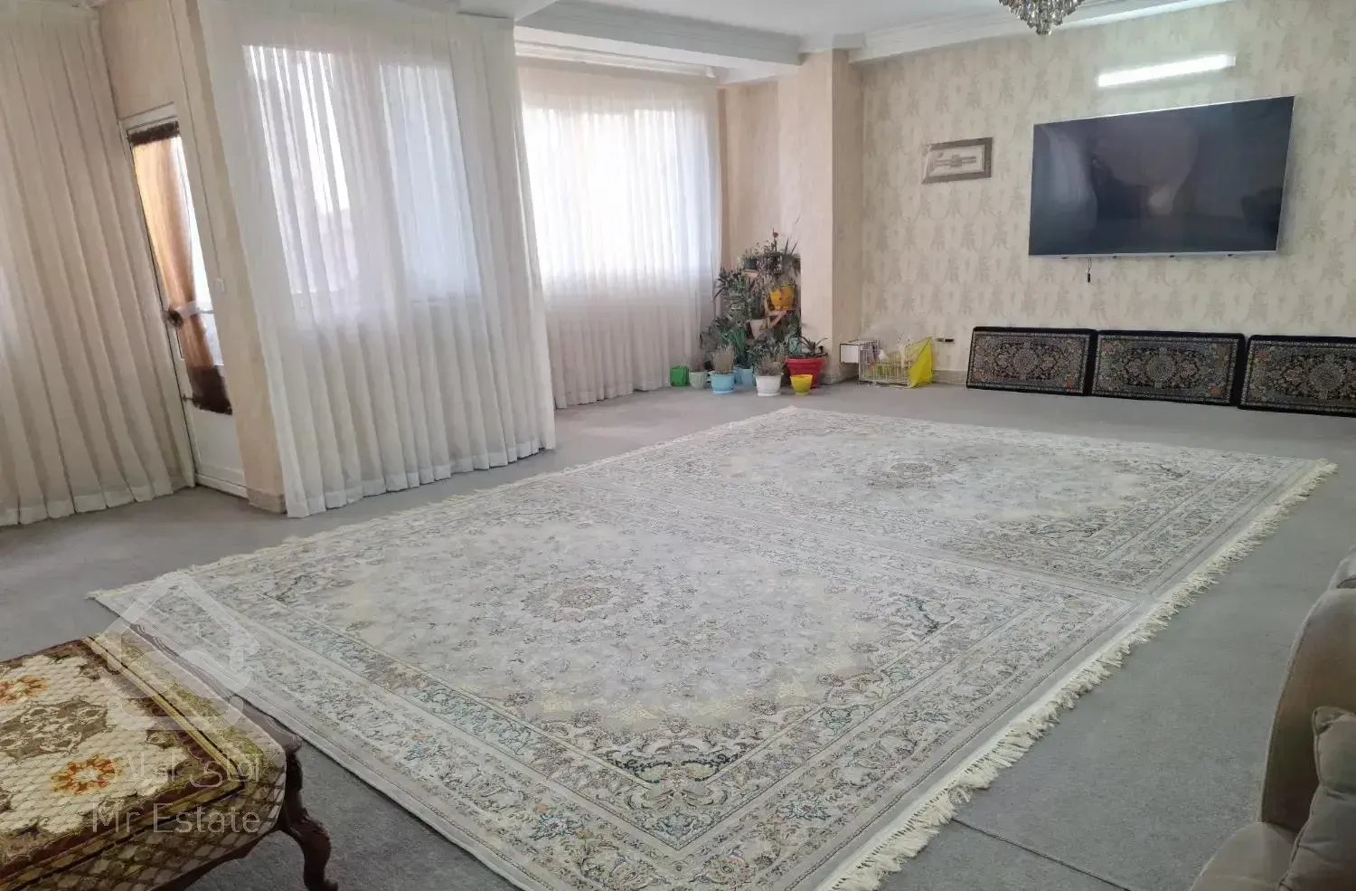 آپارتمان۳ خواب تک واحدی، غرق نور ، خیابان گلستان۲