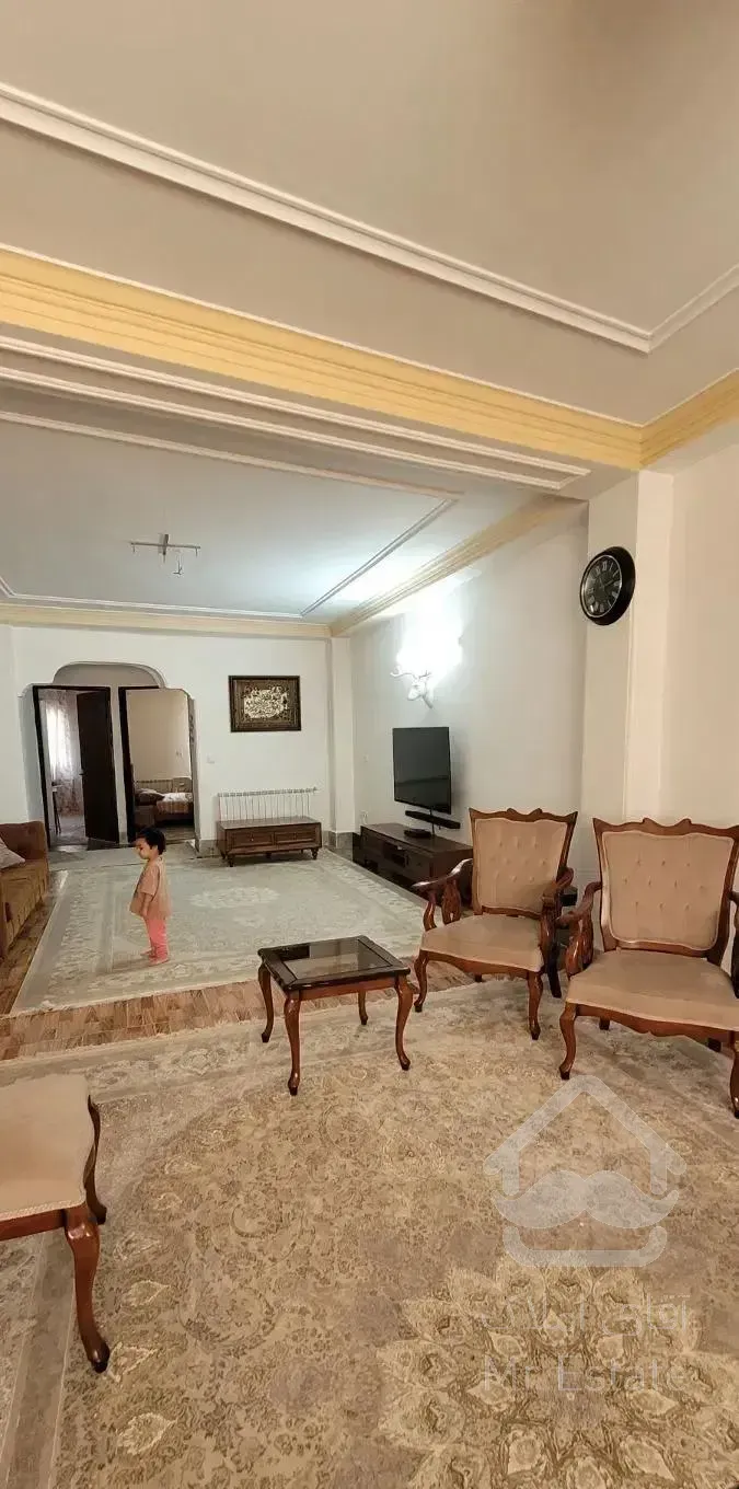 ۱۰۰ متری حمزه کلا با اسانسور