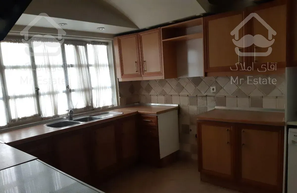 آپارتمان 5طبقه تک واحدی ۱۳۳متری