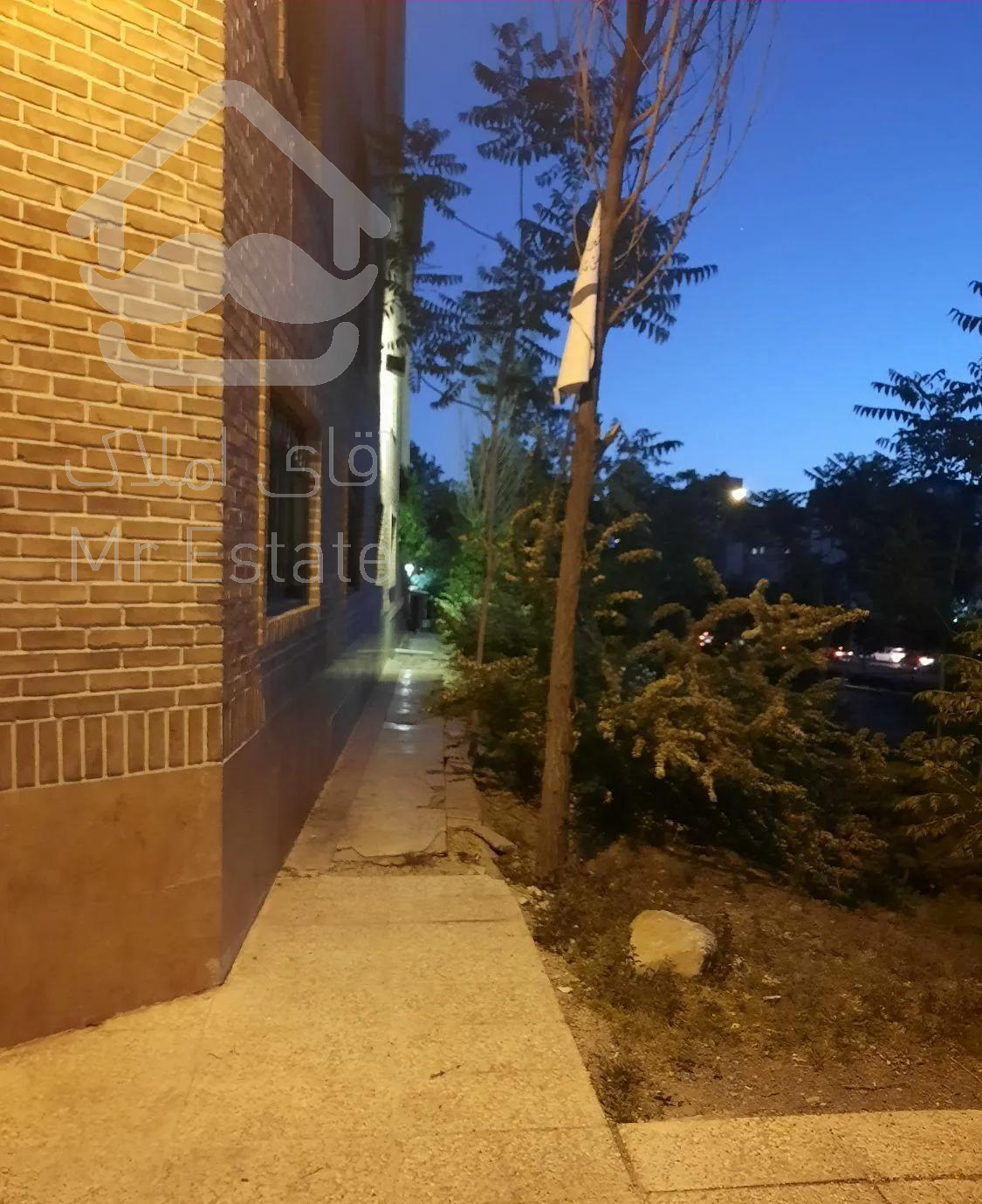 ۱۲۴ متر دوخوابه، فول امکانات، لویزان