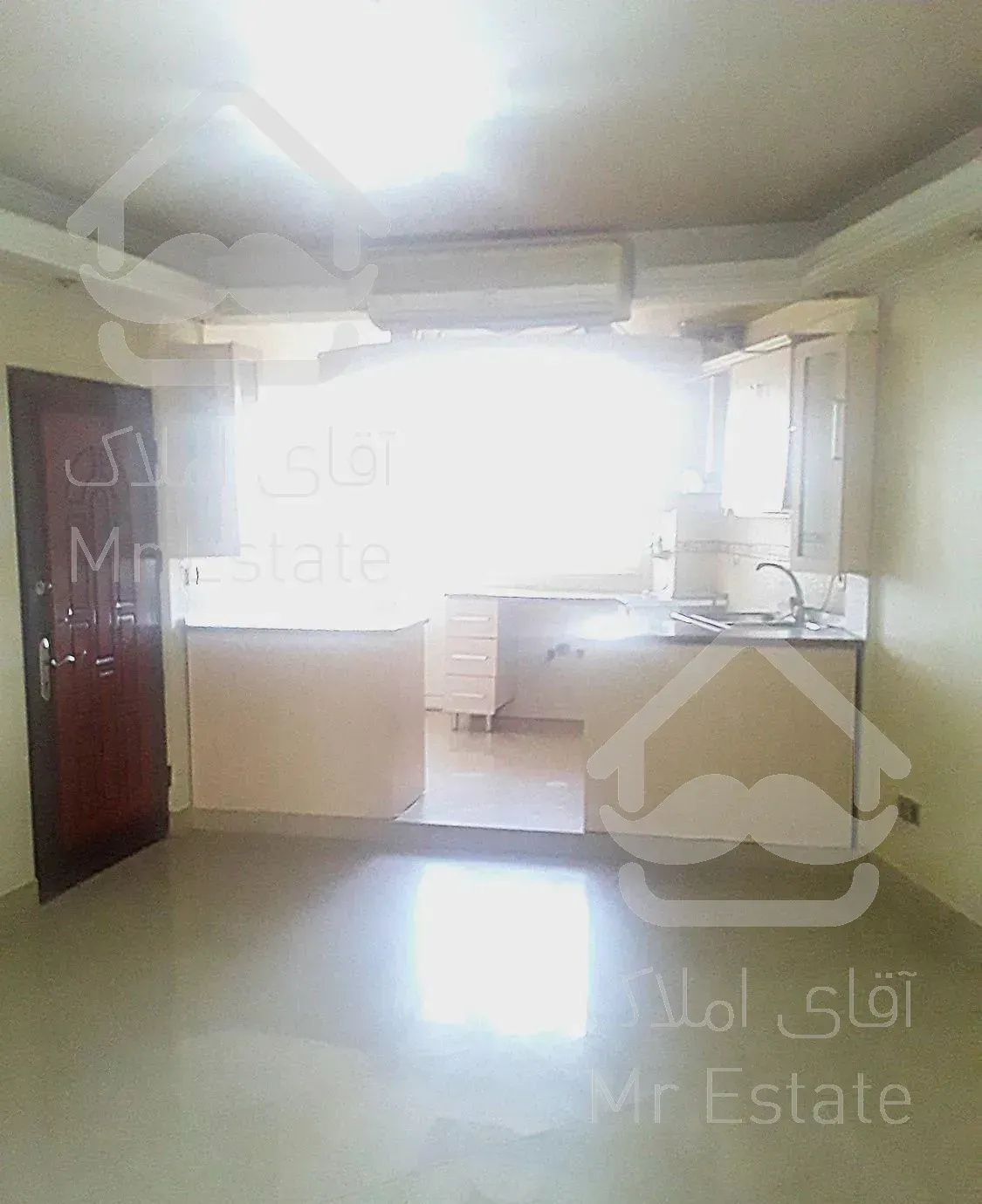 ۶۵ متری، ۲خواب، میدان شهدا