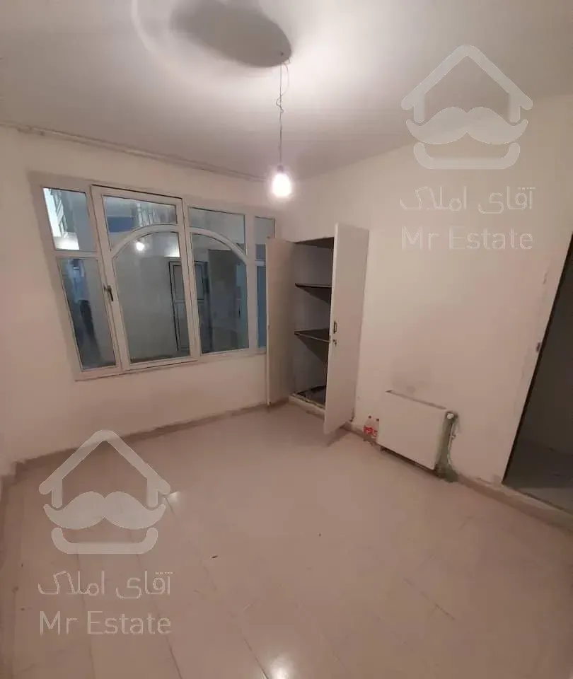 ۹۲متری*طبقه دوم سندی*تخلیه*بلوار پاستور آژیده