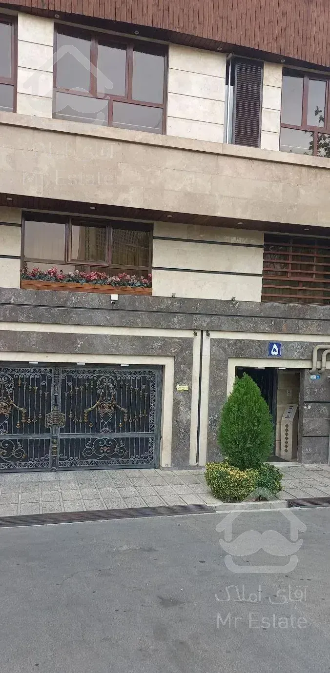 ایرانشناسی  اپارتمان ۱۱۰ متر کلید نخورده