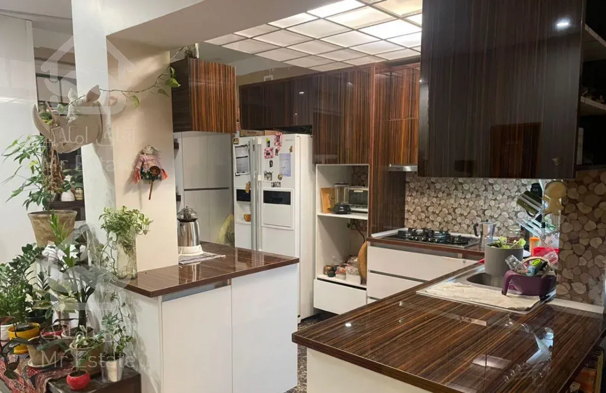 ۱۱۰ متری نیاوران جماران