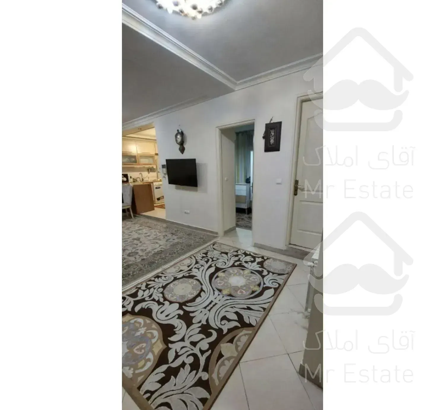 ۵۲ متر / جمهوری/با آسانسور/ تک واحدی/ سرمایه گذاری