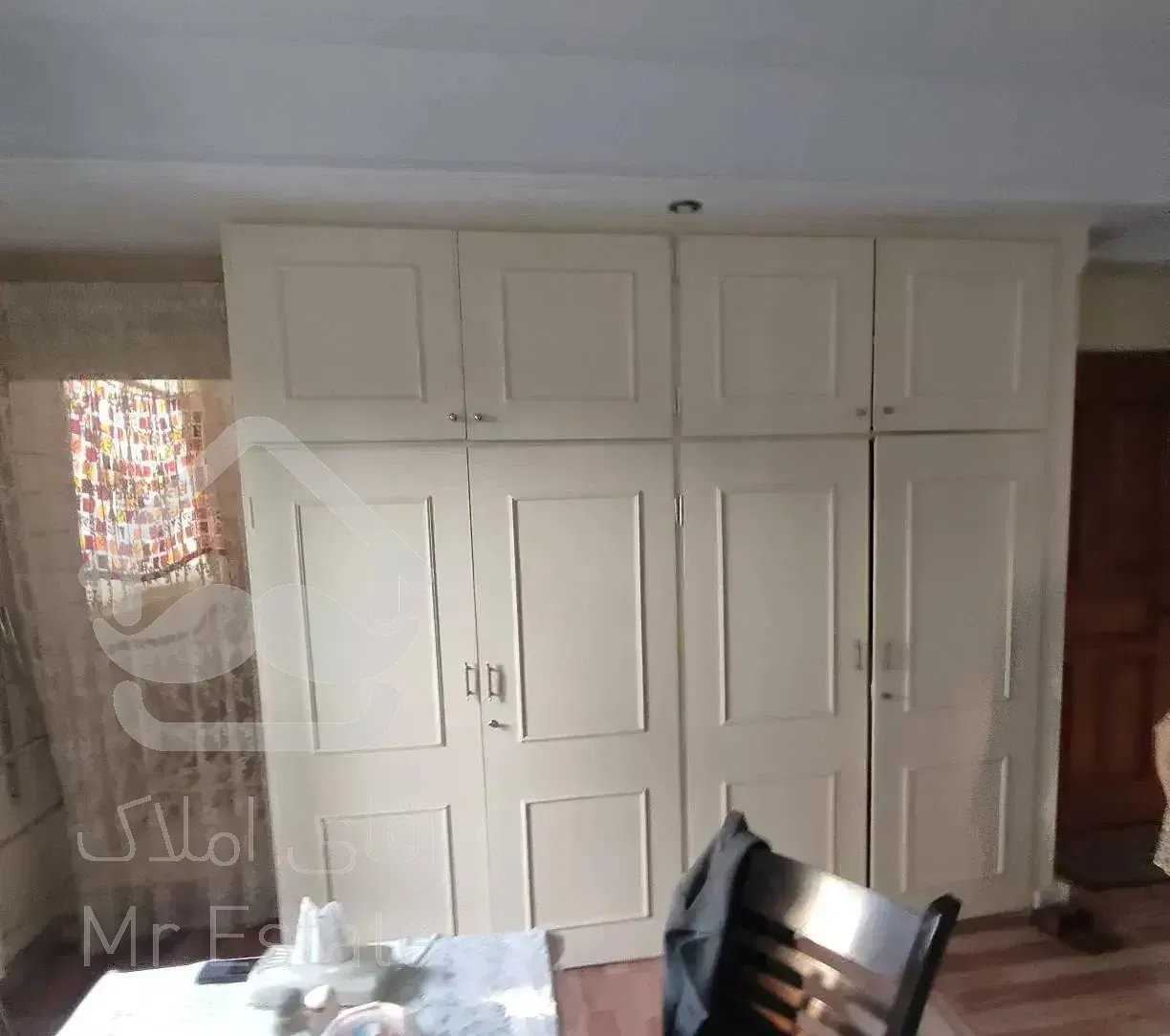 ۷۴ متر بر میدان