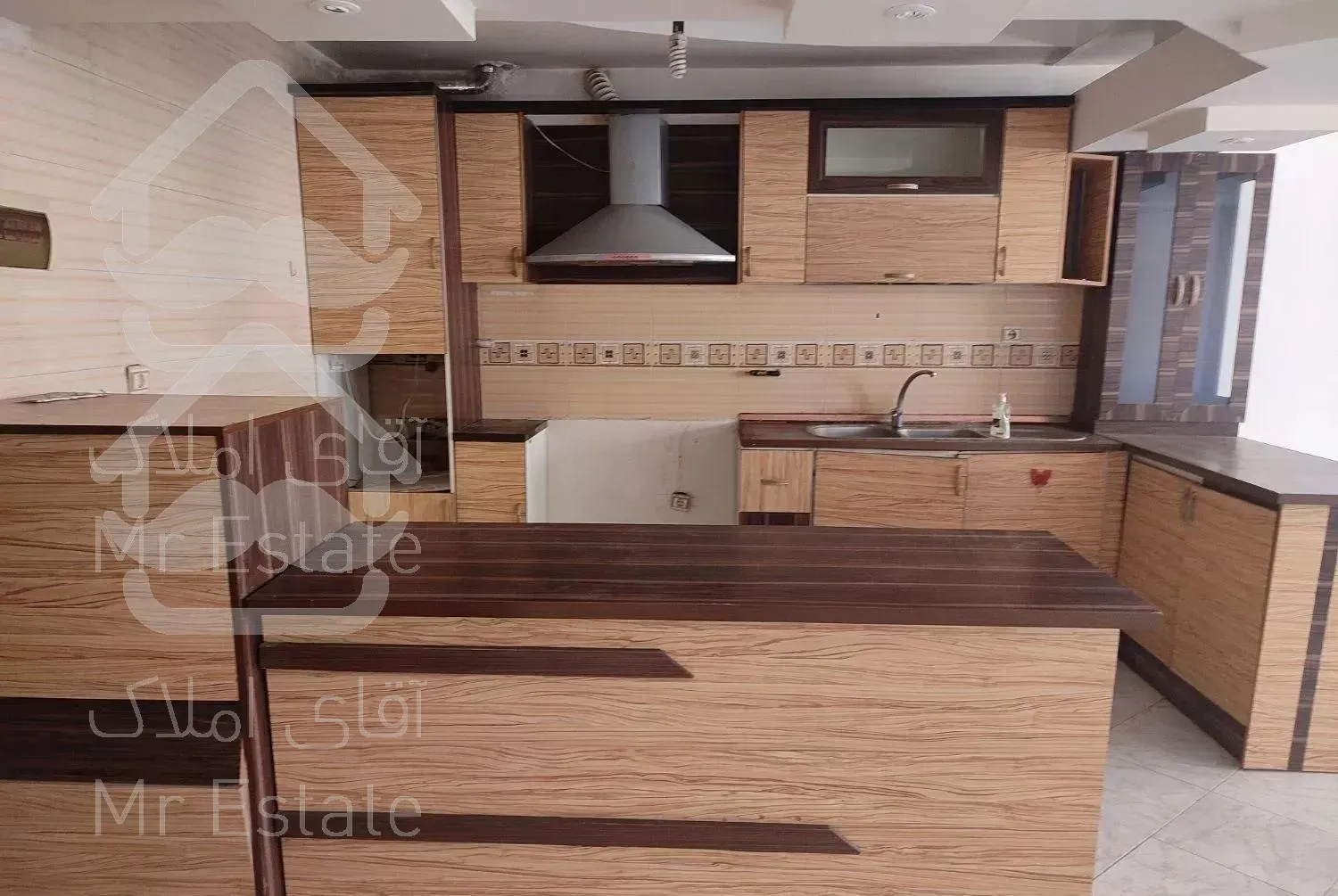 اپارتمان ۱۴۰ متر سه خواب فول امکانات جلال ۵۶